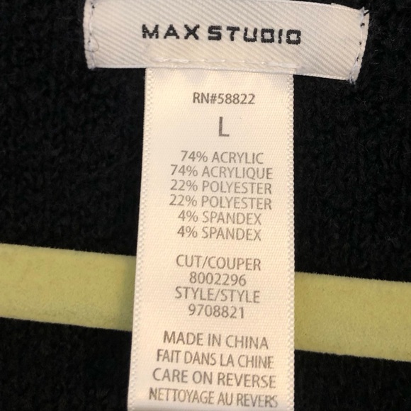 Neutral Colorblock Sweater with pockets - Picture 5 of 5